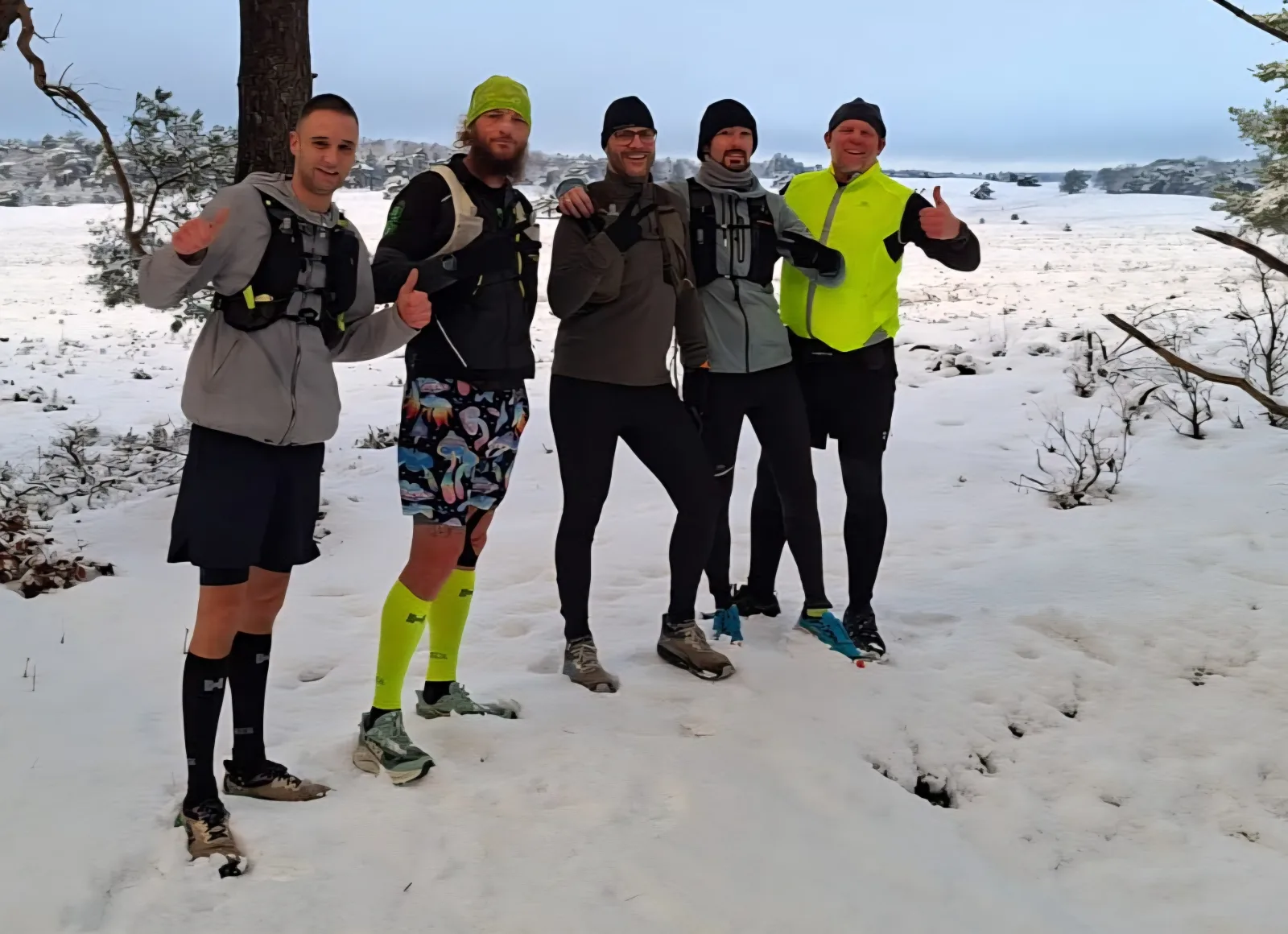De groep in de sneeuw